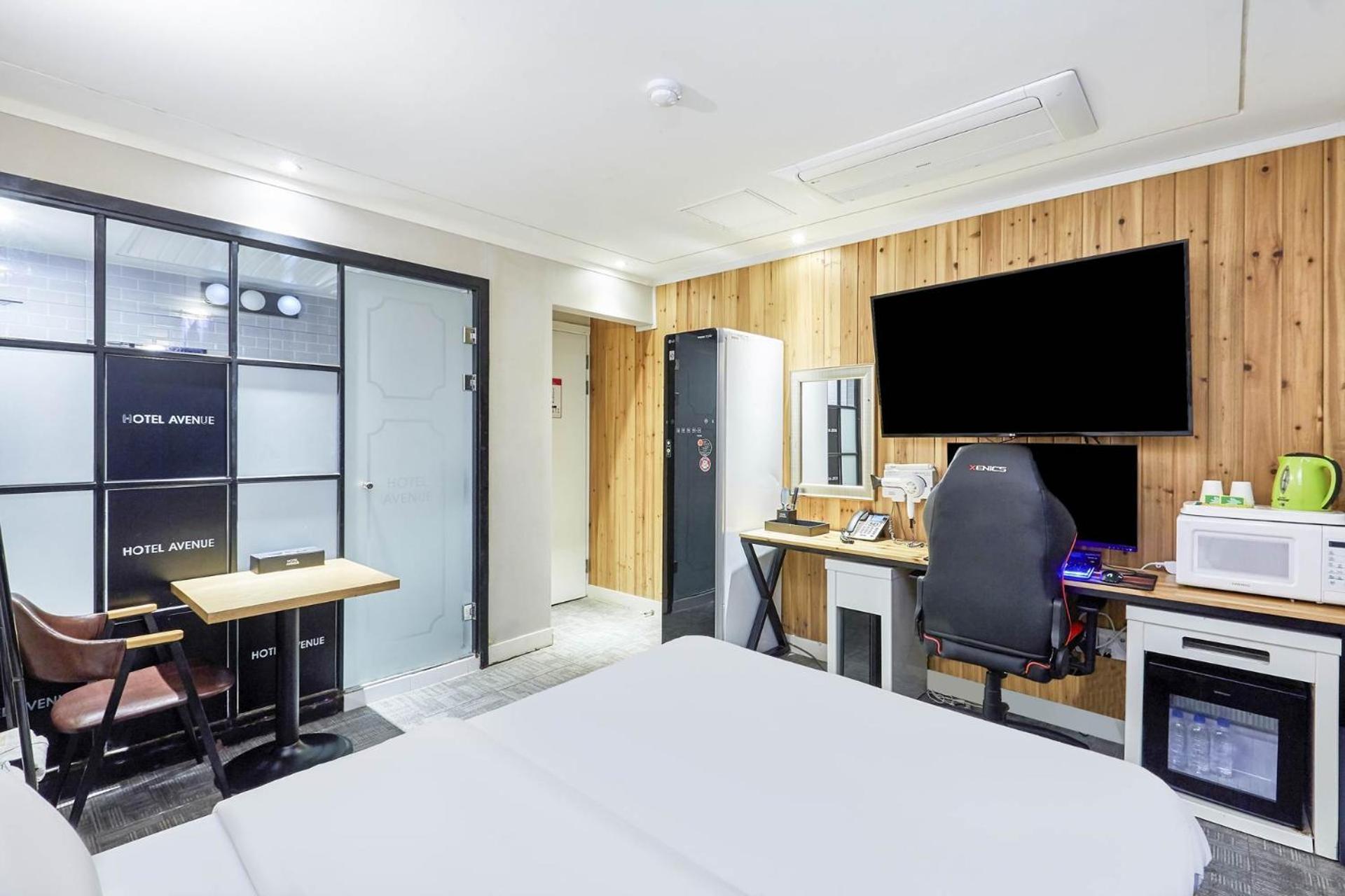 Avenue Hotel Йонін Екстер'єр фото